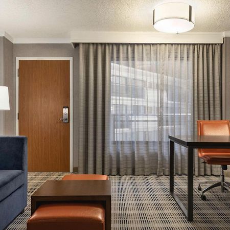 Embassy Suites By Hilton Kansas City Overland Park Dış mekan fotoğraf
