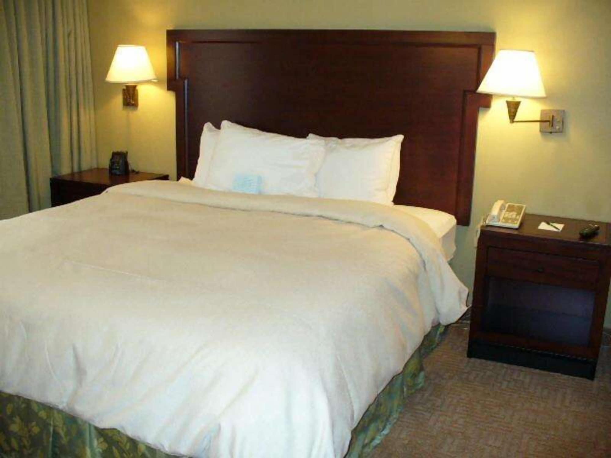 Embassy Suites By Hilton Kansas City Overland Park Dış mekan fotoğraf
