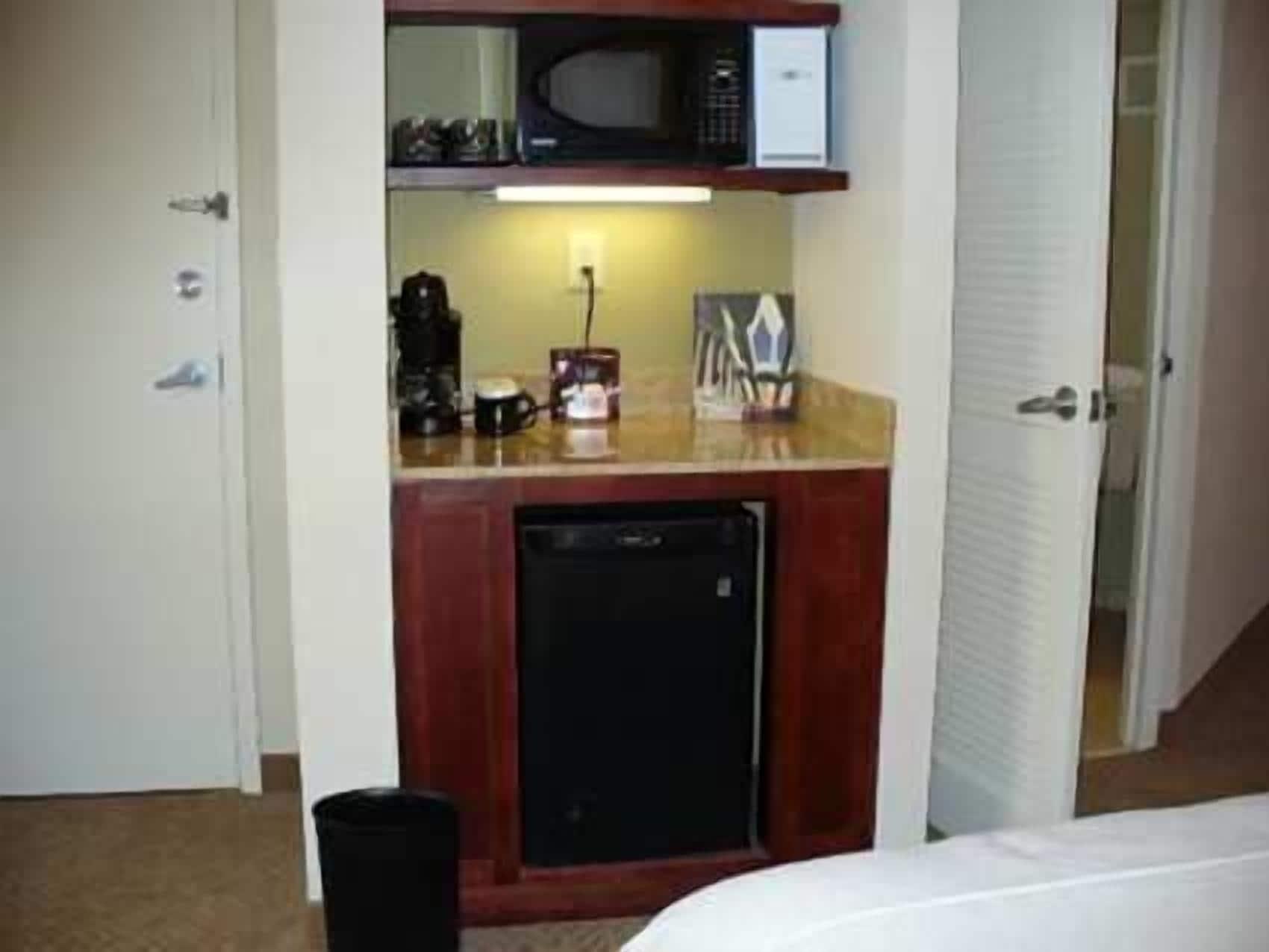 Embassy Suites By Hilton Kansas City Overland Park Dış mekan fotoğraf