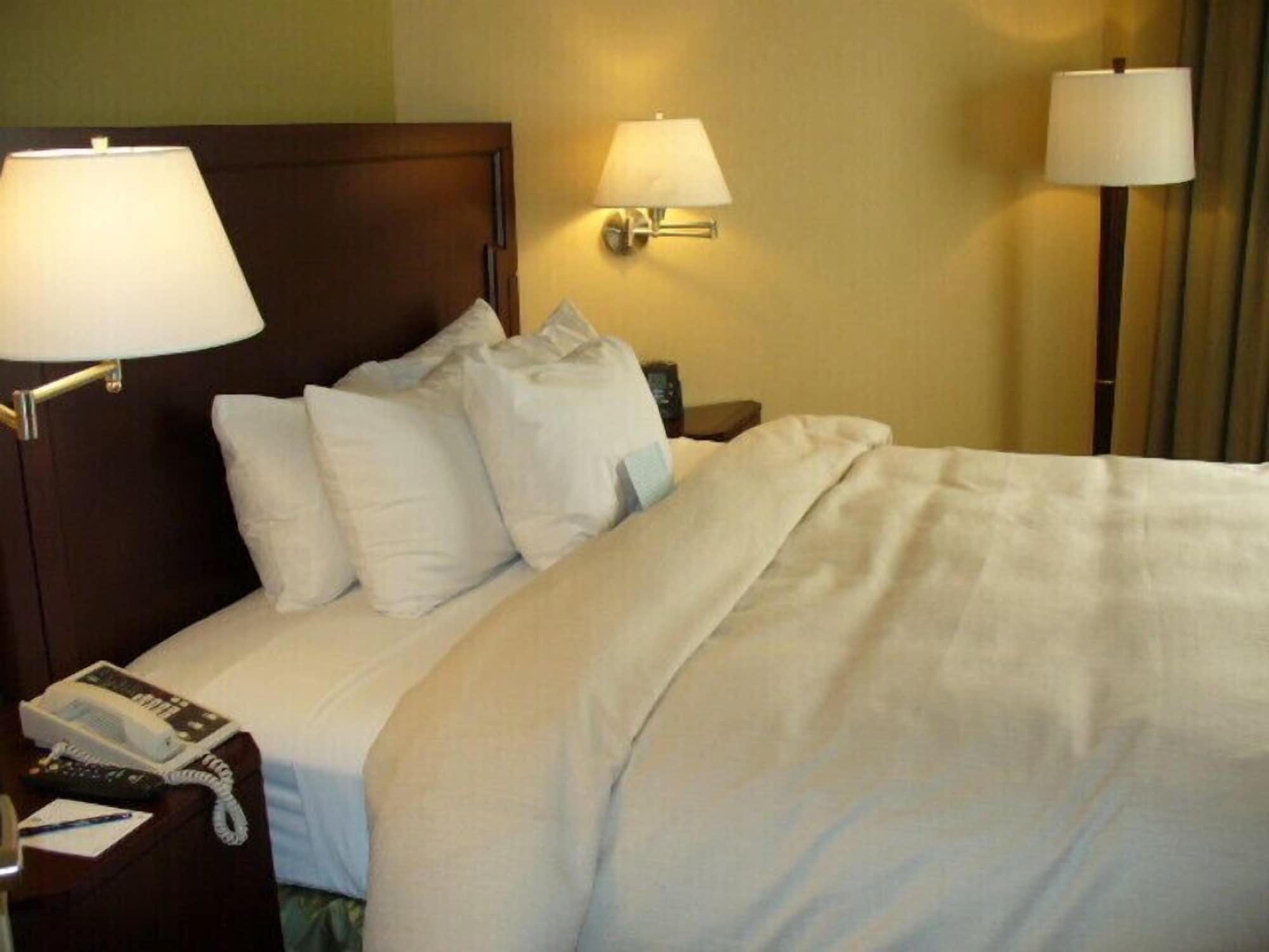Embassy Suites By Hilton Kansas City Overland Park Dış mekan fotoğraf