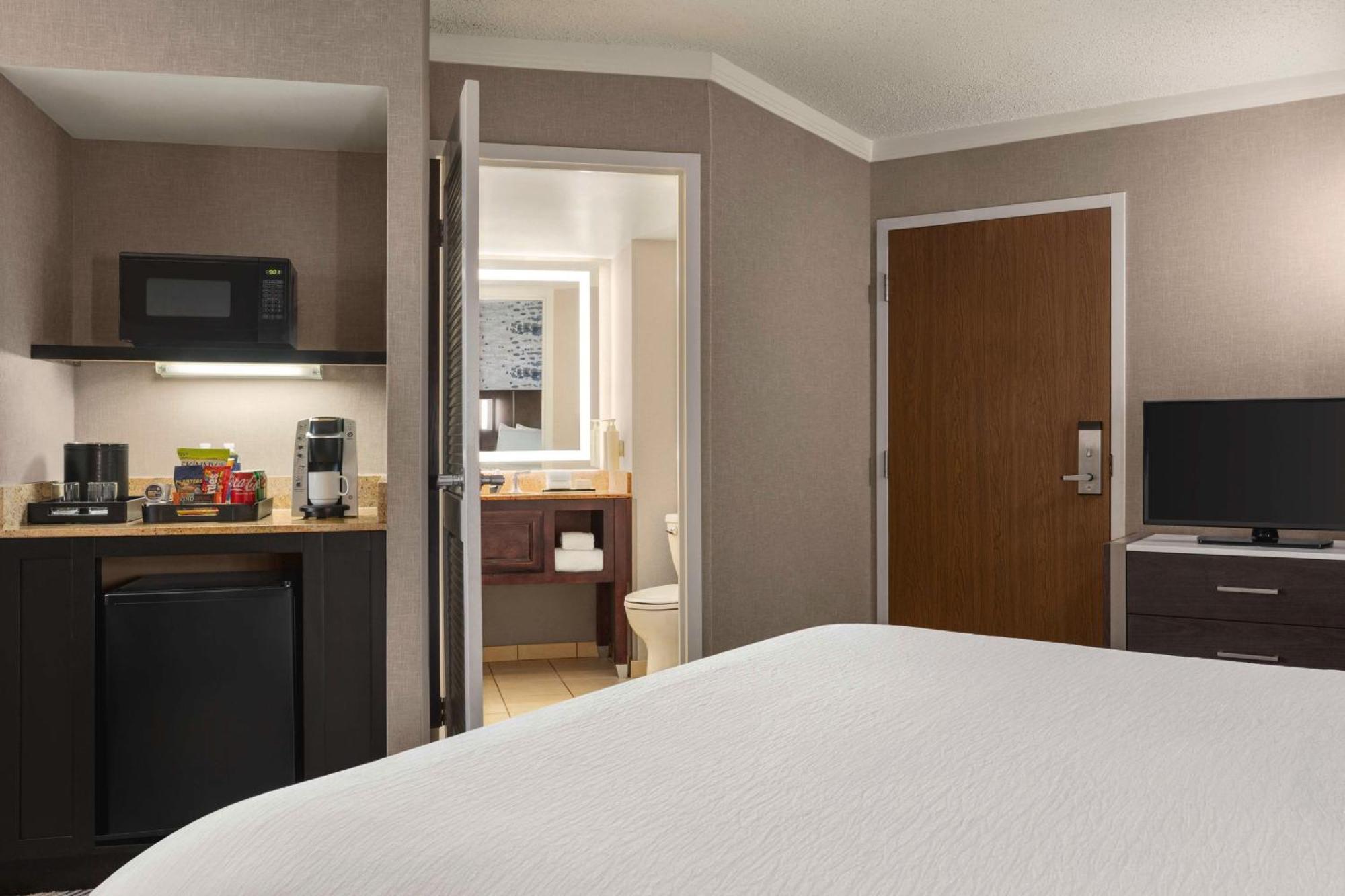 Embassy Suites By Hilton Kansas City Overland Park Dış mekan fotoğraf
