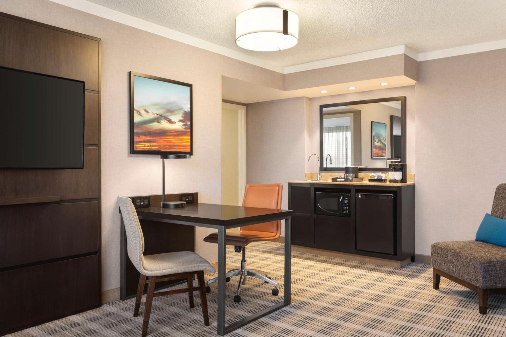 Embassy Suites By Hilton Kansas City Overland Park Dış mekan fotoğraf