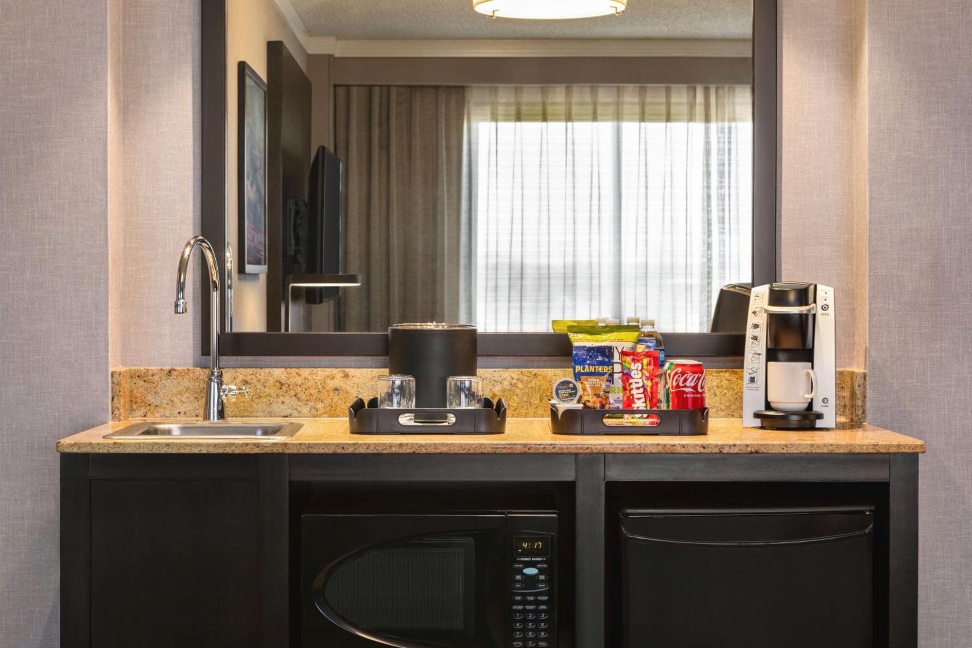 Embassy Suites By Hilton Kansas City Overland Park Dış mekan fotoğraf