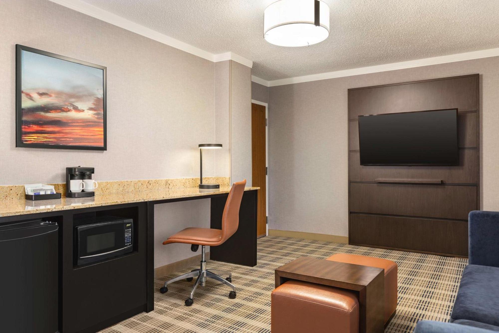 Embassy Suites By Hilton Kansas City Overland Park Dış mekan fotoğraf