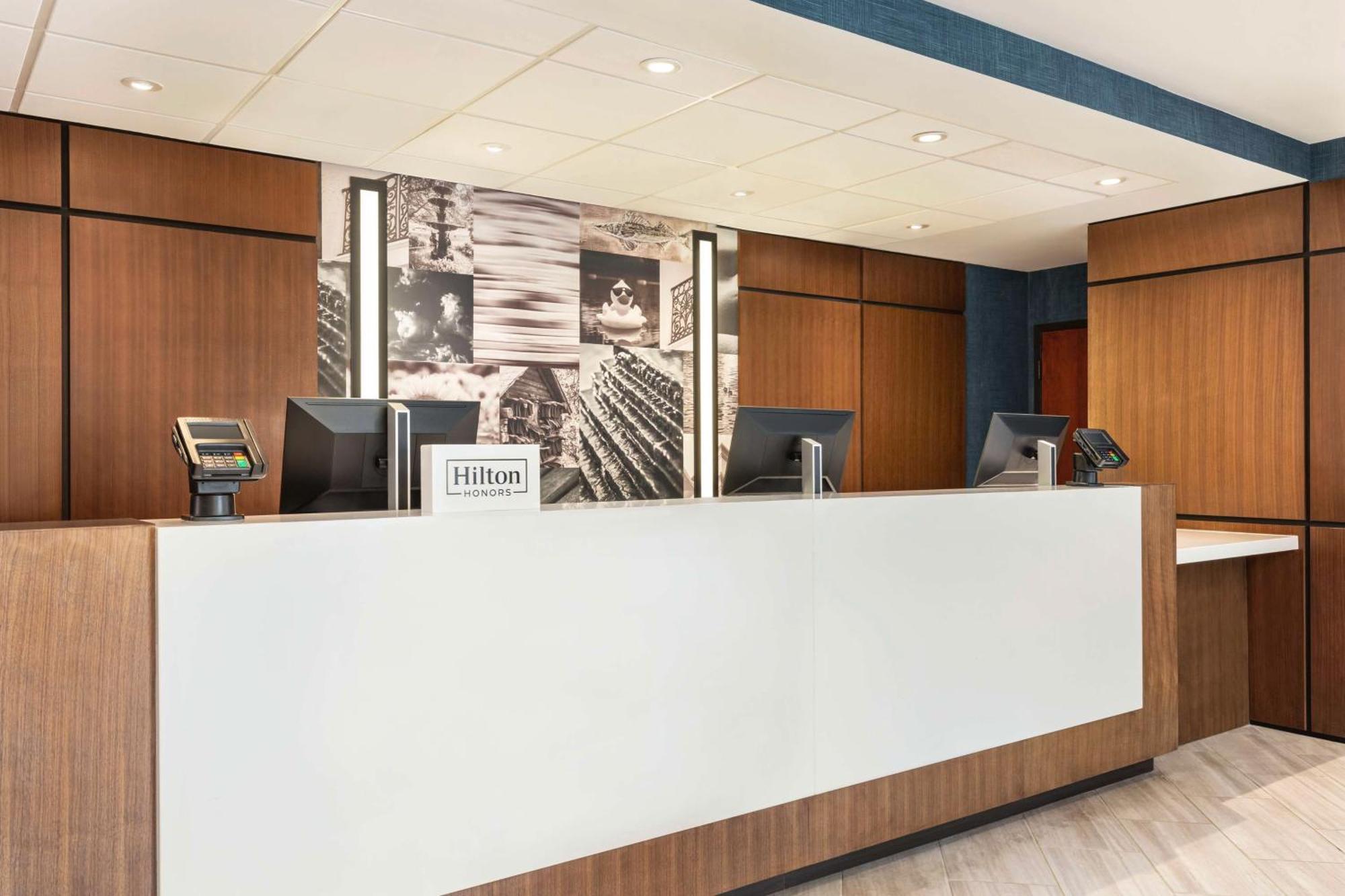 Embassy Suites By Hilton Kansas City Overland Park Dış mekan fotoğraf